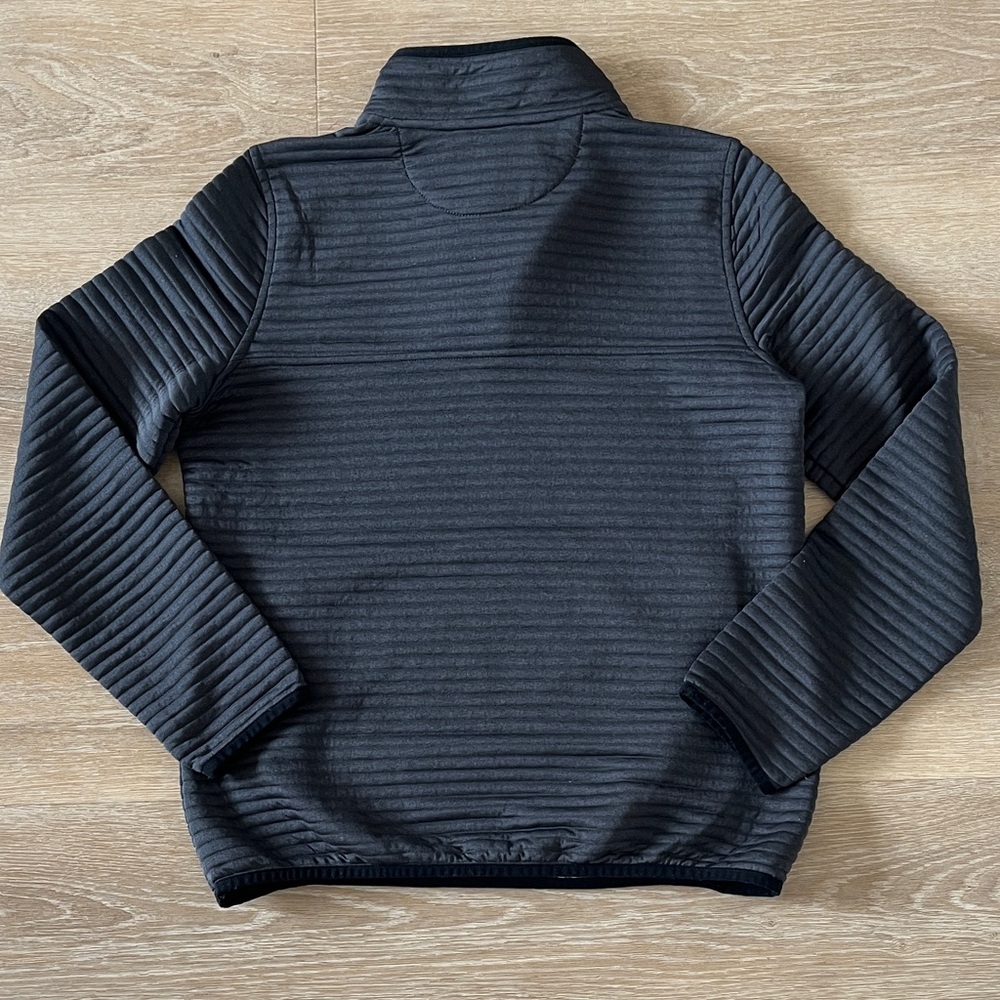 L.L. Bean Black Quilted Top with Green Logo Patch - Picture 5 of 5